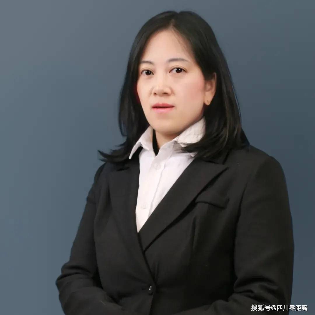 character introduction吴晓清历史老师,一级教师江油市优秀教师,2015