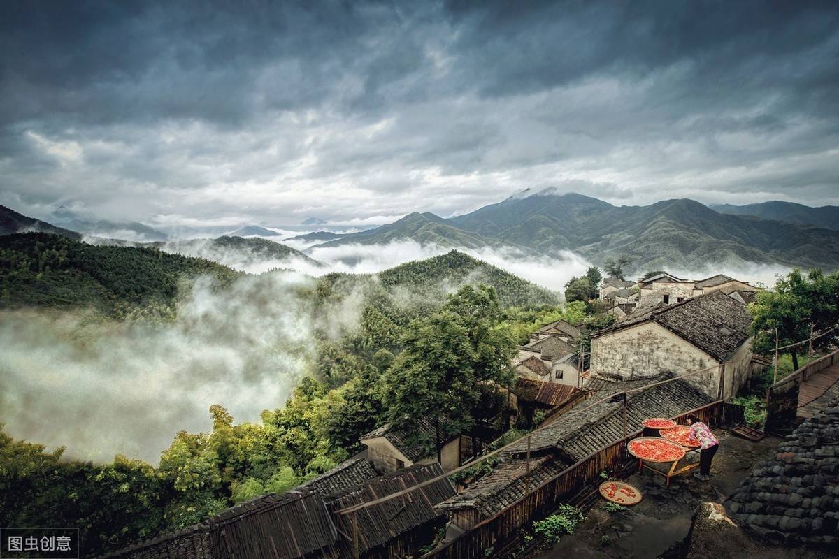 安徽最接近云端的古村落，海拔千米，被称现实版“天空之城”