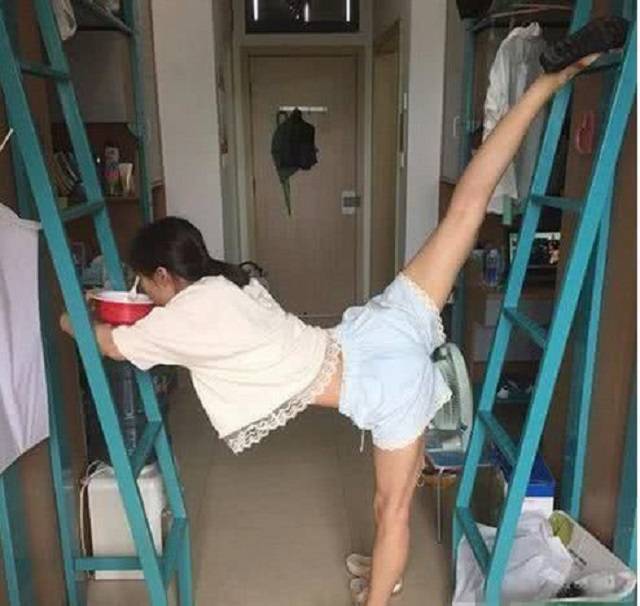 原创
开心一刻:小时候的某个冬天,我一觉醒来,发现被子不见了
