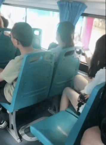 原创
开心一刻:小时候的某个冬天,我一觉醒来,发现被子不见了