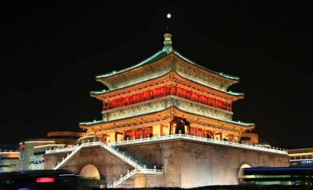西安非常靓丽的建筑，距今635年历史，被称为中国完美古都建筑