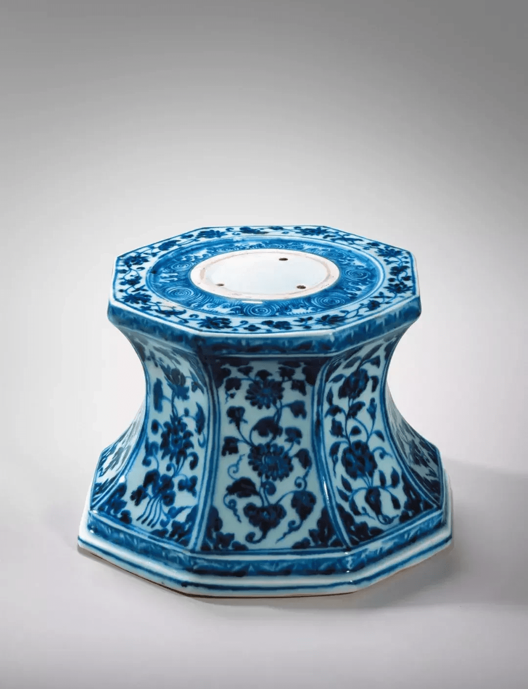 明永乐 青花折枝花卉纹八方烛台