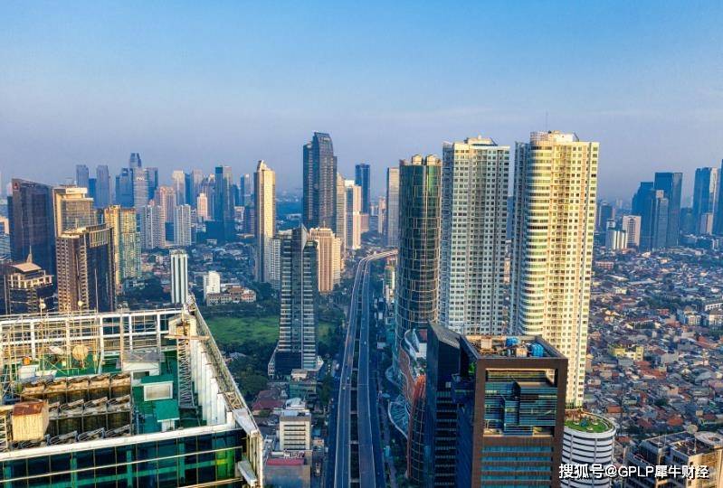 连吃6跌停12.83万股民“躺枪” 美好置业