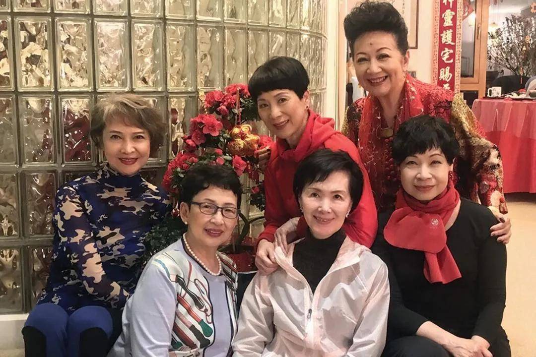 邵氏七公主珍贵照片收藏最小67岁最大75岁还有谁记得