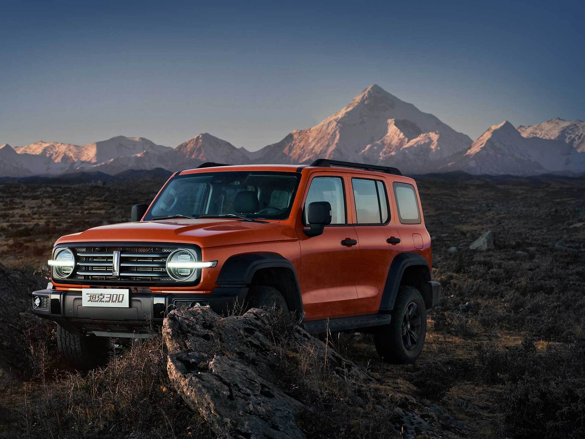 万左右的硬派越野suv Wey 坦克300综合实力对标普拉多 魏派