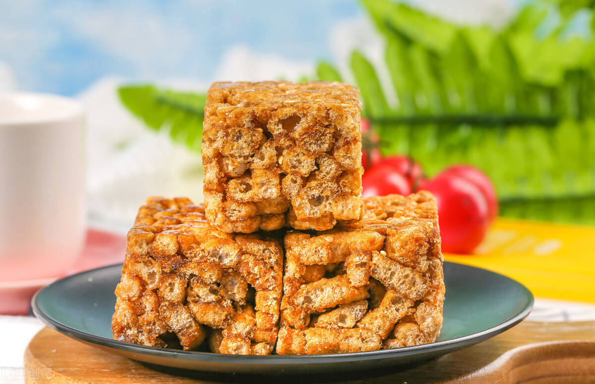 自制沙琪玛原来做法那么简单让你一次吃过瘾