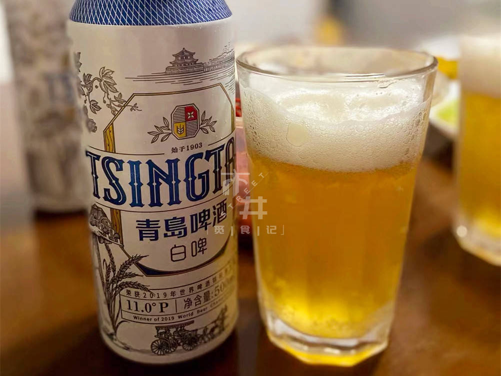 超市买啤酒,8种用料扎实,喝着顺口的好啤酒,过年买几箱慢慢喝