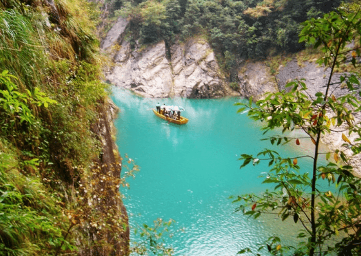 浙江有一个景区，既有三峡的风光，也有九寨沟的绚丽，风景美如画