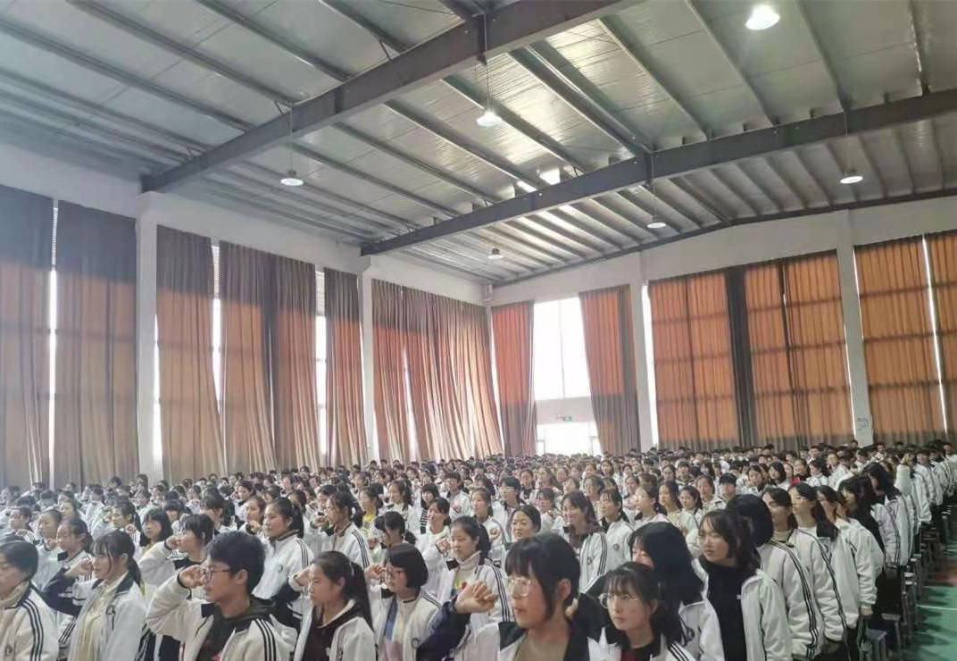 决战中考,点亮未来—凌宇老师浙江余姚市示范初中子陵中学中考励志