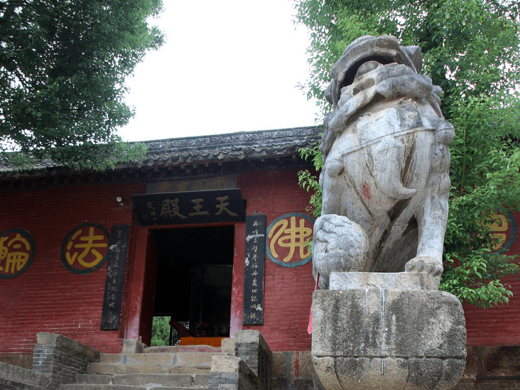 1/ 12 丹霞寺,原名仙霞寺,古稱西霞寺,是豫西南