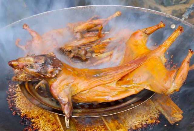 客家人年夜饭,最后一道菜是最佳下酒菜,但我赌10包辣条你不敢吃_田鼠