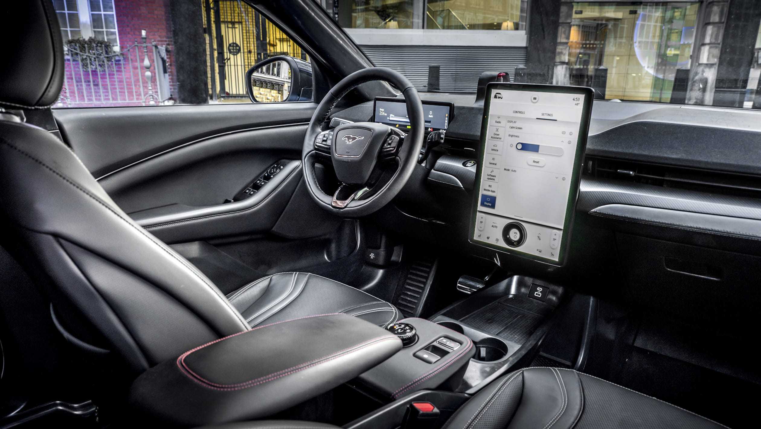 高科技配置傍身 258匹马力入门 福特野马mach-e国产