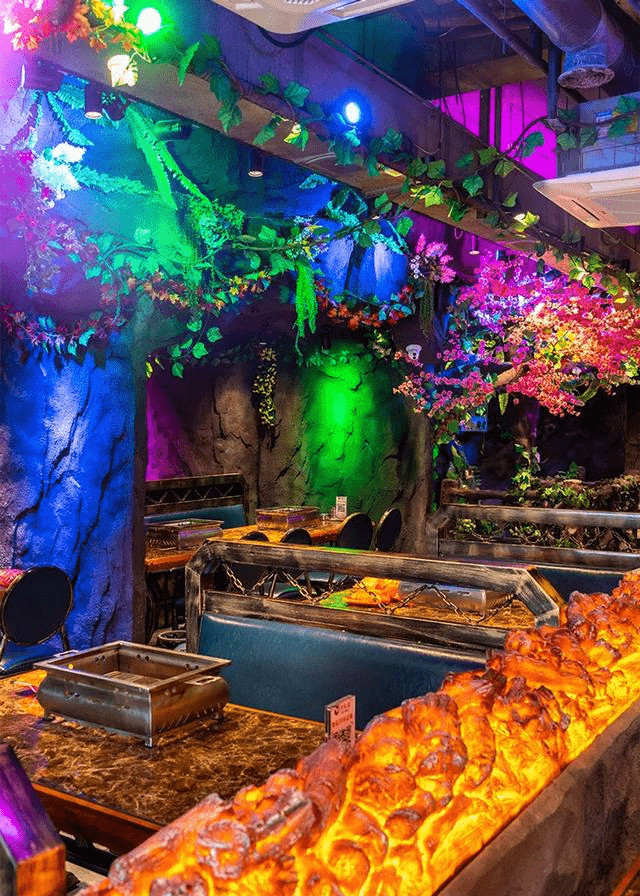 愿者上钩纸包鱼 开在山洞里烤鱼店，坐在山洞里吃烤鱼是一种什么体验