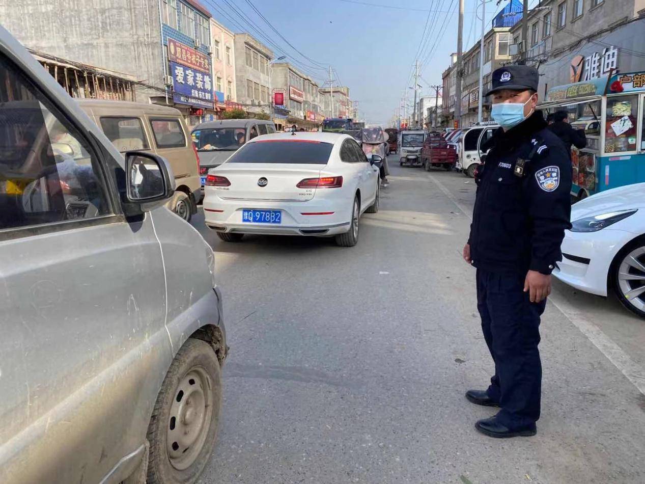 新蔡县练村镇大力开展专项行动确保春节期间道路秩序畅通