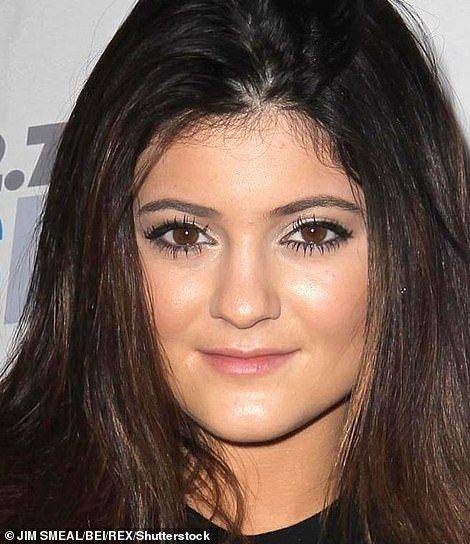 凯莉詹娜变脸记,不认自己整容,医生出来打脸,网友:越整越老