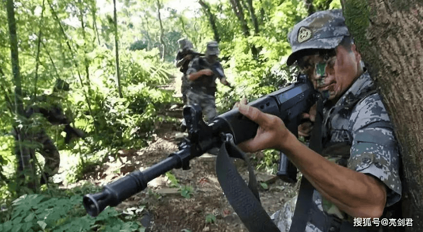 三大兵种,为什么侦察兵最强,专家:和作战方式有关_士兵