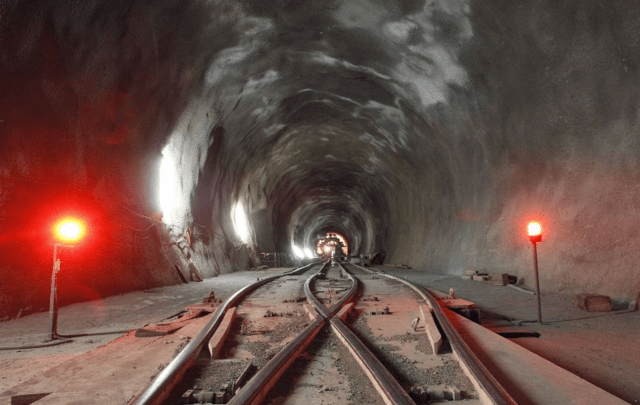 全球最“阴森”的3大隧道：中国有一处上榜，最后一个能拍恐怖片