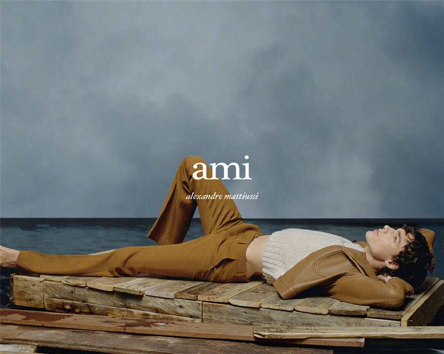 celine,givenchy等春夏广告大片发布,看着就很养眼!