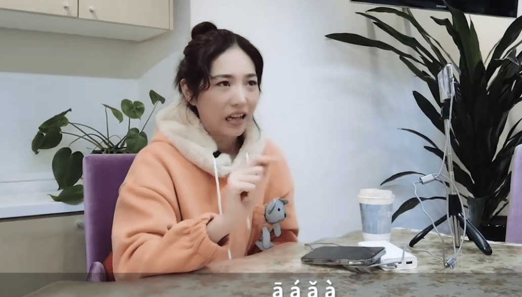 90后上海聋人女孩成人气主播!_蕾欧娜