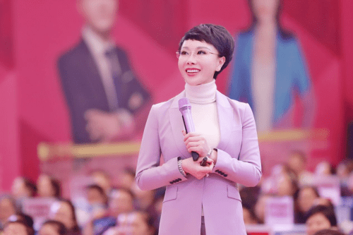 利用中医药打造的“佟话人生”梦：是美梦还是噩