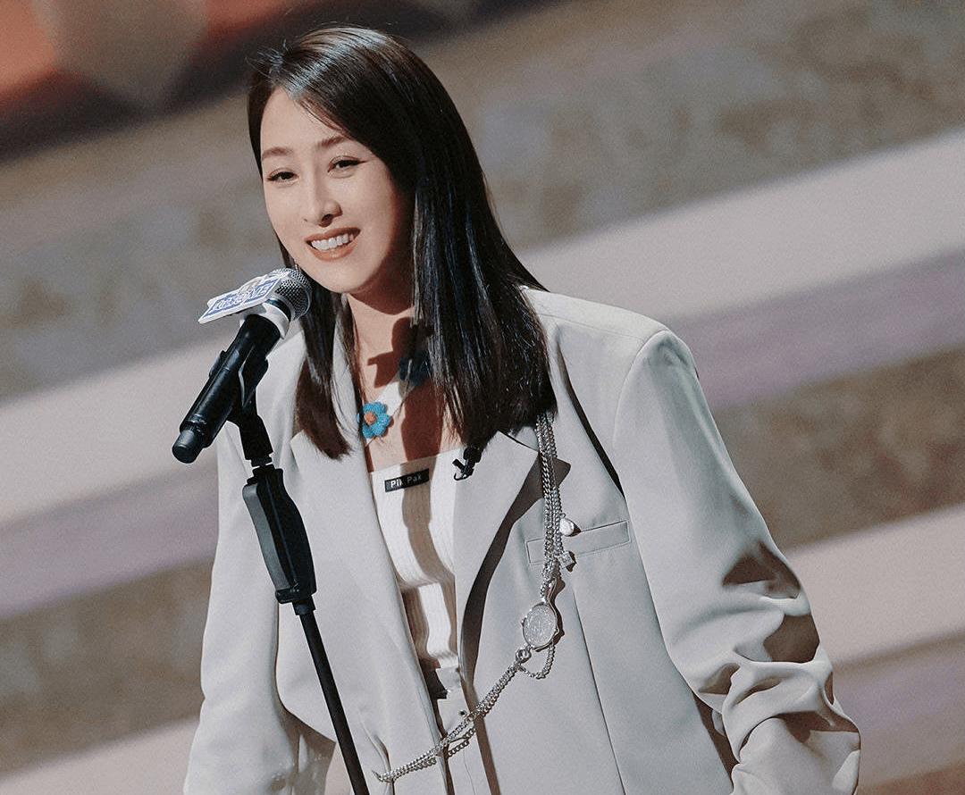 马苏为红真拼,点评马思纯追星呼兰:娱乐圈待太久,荤的吃腻了_吐槽