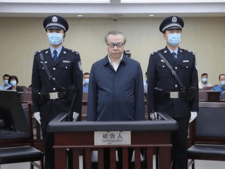 为什么美国死刑犯有的要等十多年 二十多年后才执行死刑 陪审团