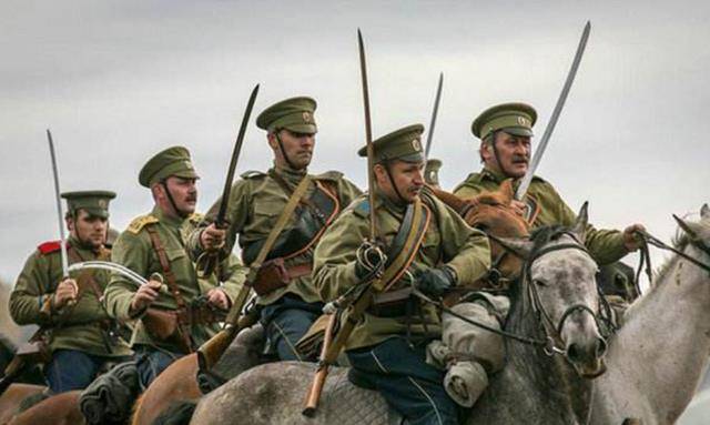 原创日俄战争中,俄国哥萨克骑兵差点全歼日军,把日军的弱点暴露无遗
