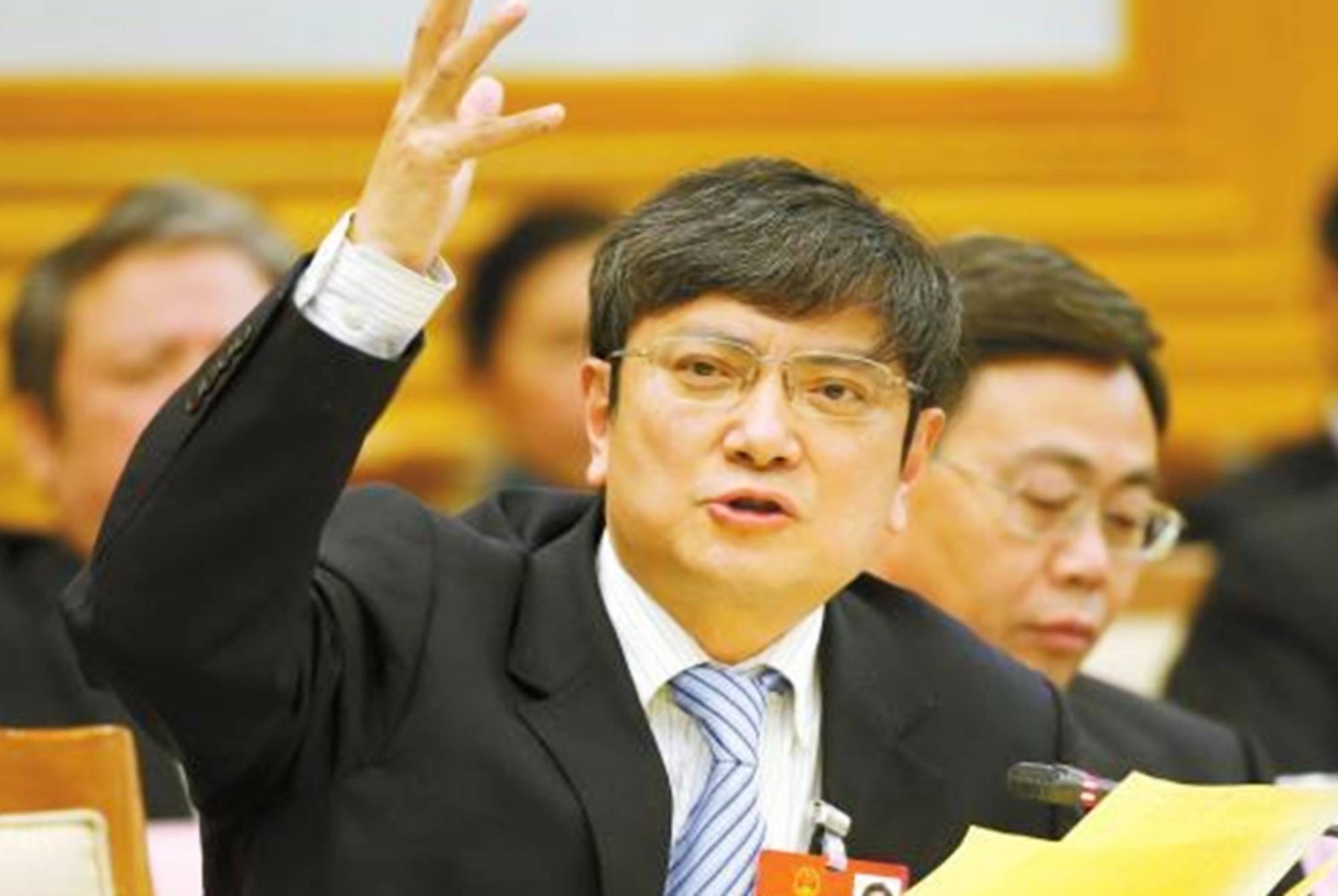 英语该不该被"踢出"高考?浙大教授的观点,引发学生掌声雷动