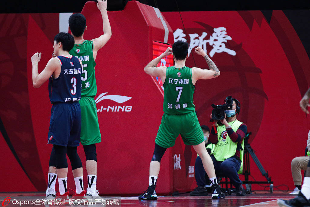 张振林24 + 5展现了年轻人在半场16对抗广东人的惊喜时的心脏和能量_辽宁男篮