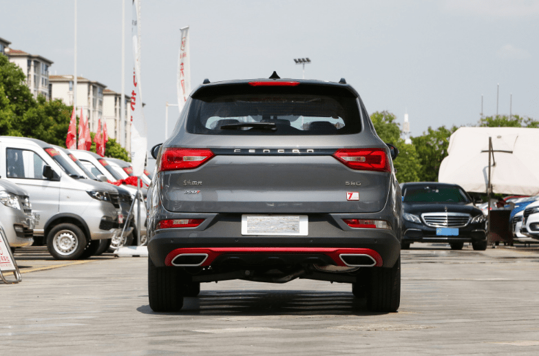 体验东风风光580红星版15t提供180马力起售699万元