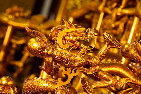 匠心雕龙东阳木雕大师黄小明把龙给雕活了