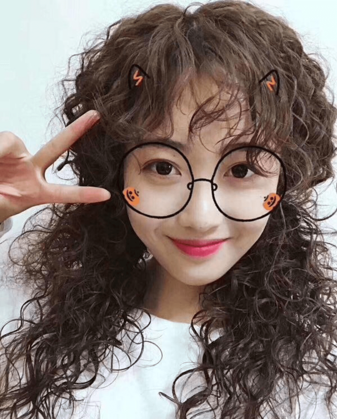 原创2月发型就选烫卷卷好看又洋气很适合这三种人