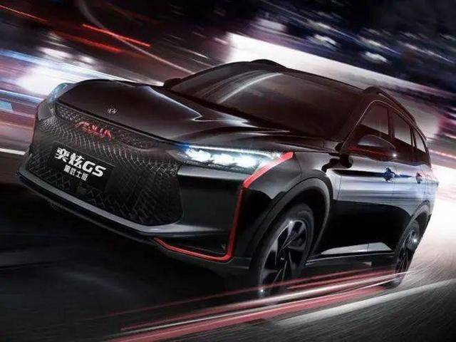 近日,东风风神又发布了一款奕炫gs黑武士版,这款车的外观确实好看