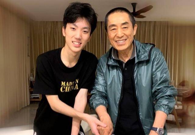 tvb演员当餐厅服务员 565b5324664c483f98868f0194ab20b9.jpeg