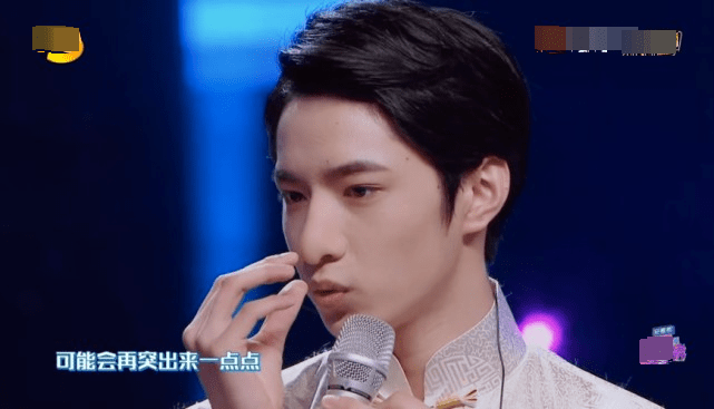 《百变大咖秀》刘耀文模仿刘德华太尴尬,张海宇沈凌全场最佳!_观众