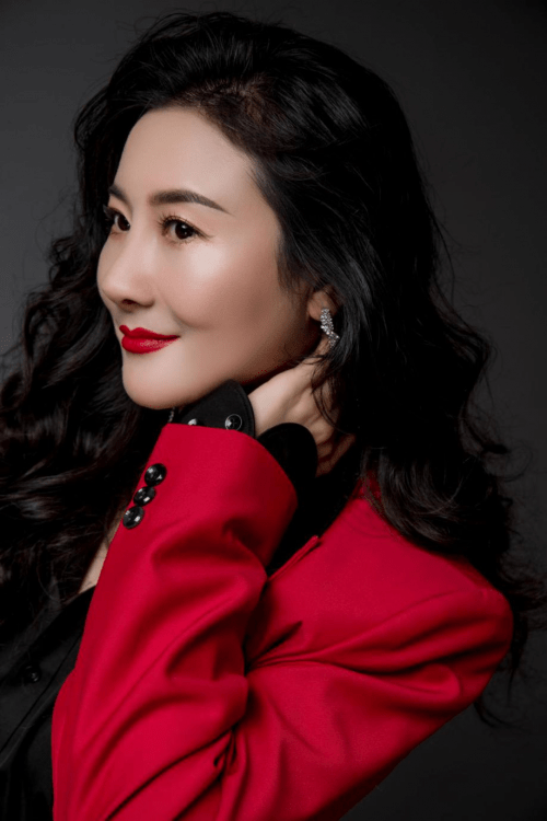 广州原创音乐人创作《我在广州过大年》唱出羊城新春风采!_刘芯语