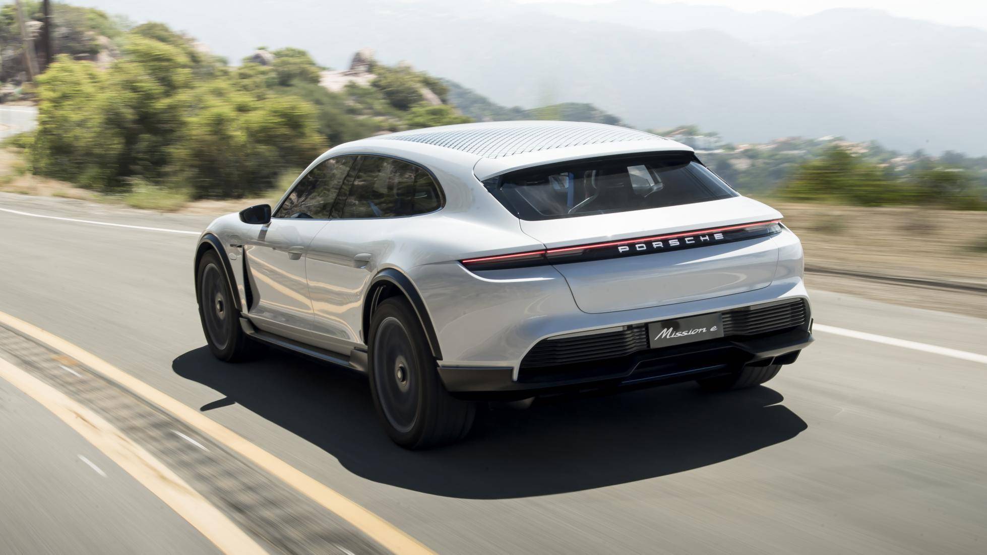 保时捷taycan旅行版车型谍照曝光,实用和运动的完美结合_搜狐汽车_搜