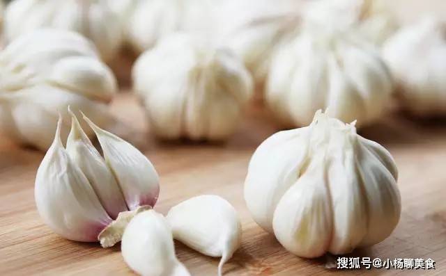 为什么有人喜欢吃大蒜 94a9900d728d4232985f217bce5bcdee.jpeg