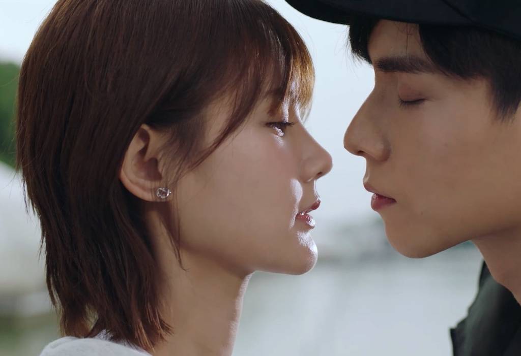 原创我的时代吴白艾情终于在一起甜蜜拥吻互挡太阳太上头