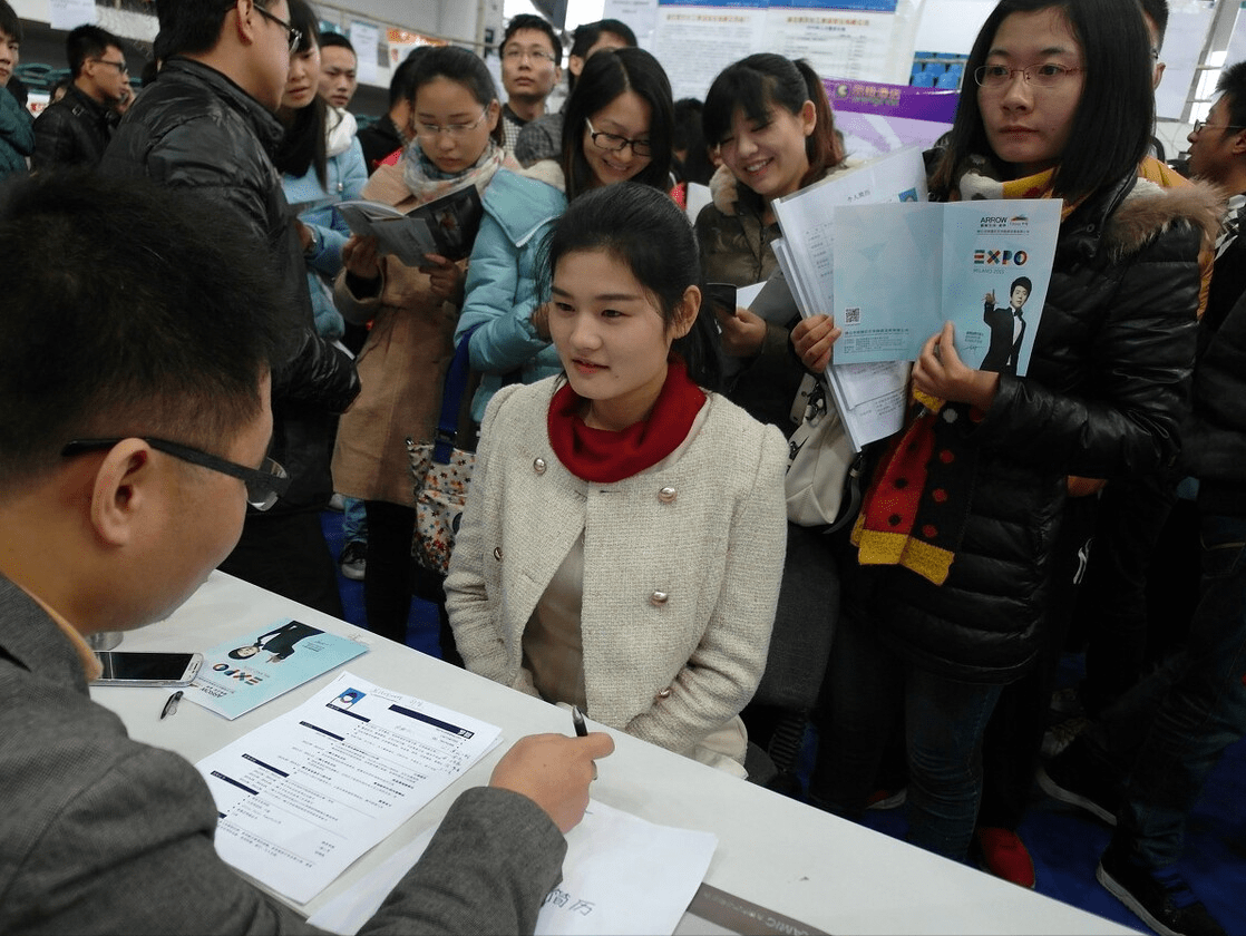 原创大学应届毕业生找工作要注意三方协议别乱签别错失应届生身份