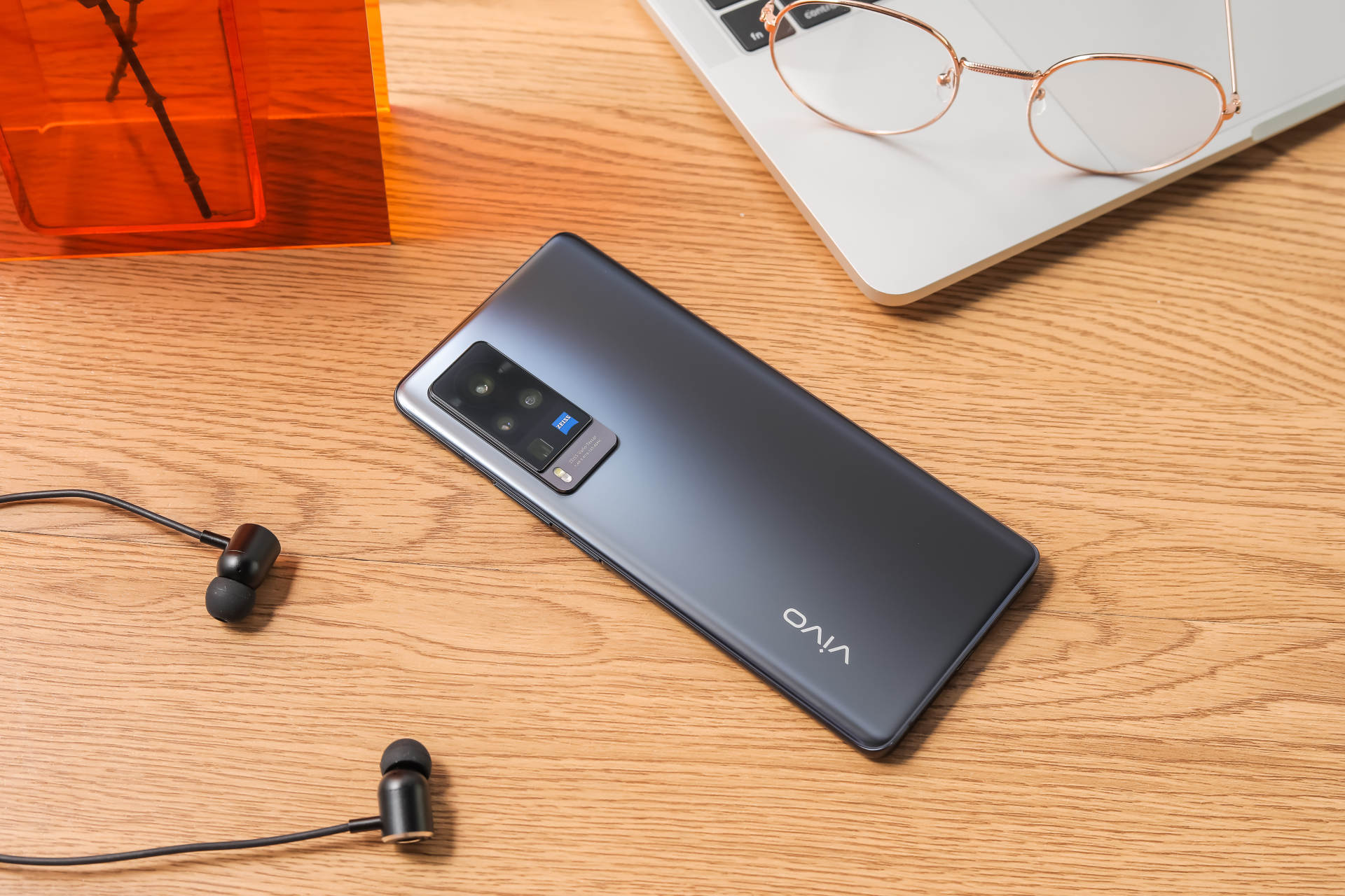 回归本原vivox60pro经典雅致外观将美贯彻极致