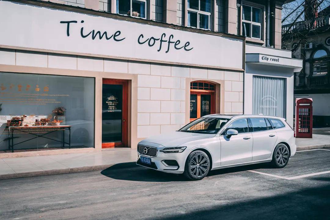 试驾沃尔沃v60 纯正斯堪的纳维亚的气息 太足了 动力