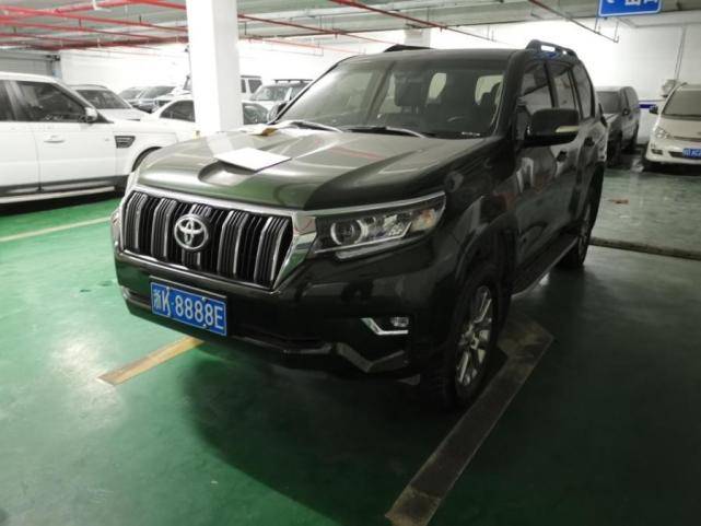 靓号丽水一辆8888e牌照的丰田普拉多被司法拍卖以54万元成交