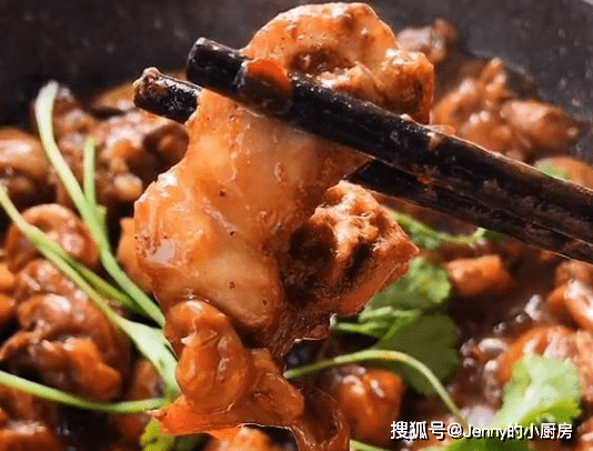 怎么炖鸡不腥不柴又入味 a059266292c744b1994230d15c6aa1b9.png