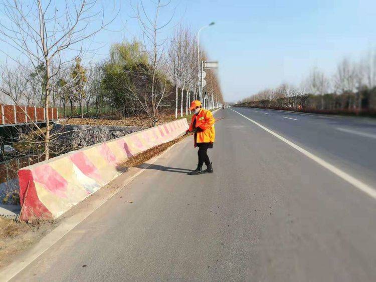 河南邓州：年味浓浓尚未散 公路人整装已出发