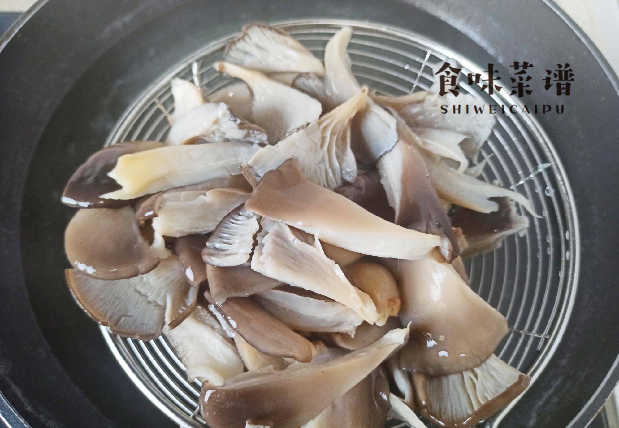 蘑菇为什么要少吃 8fa36954f8de401f9322830240aa29e5.jpeg