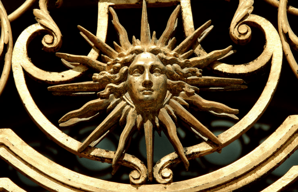 1,古罗马元素:sol 太阳神在封面的这个图片里,我们可是发现了好多的