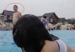 甩头发的网红 56a6f7396e7d4a87a58923395551af17.jpeg