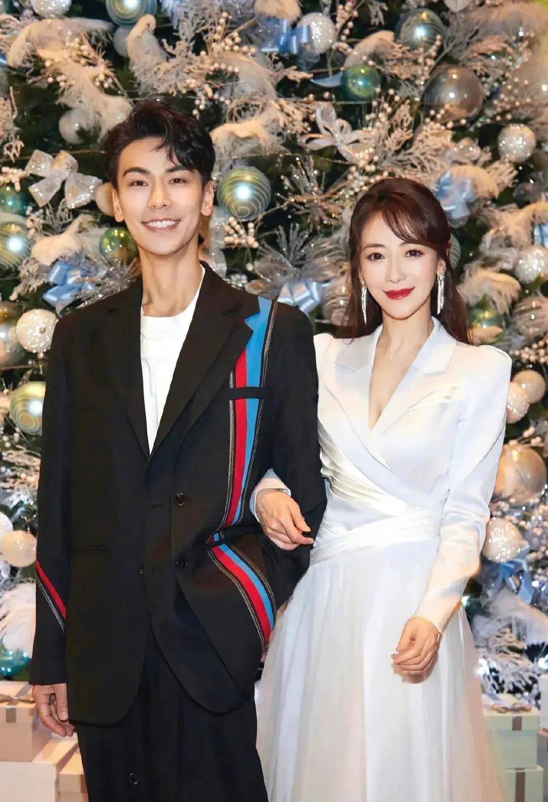 《赘婿》戴向宇:反派乌启豪,16岁外出打工,考入985名校,迎娶大9岁古装