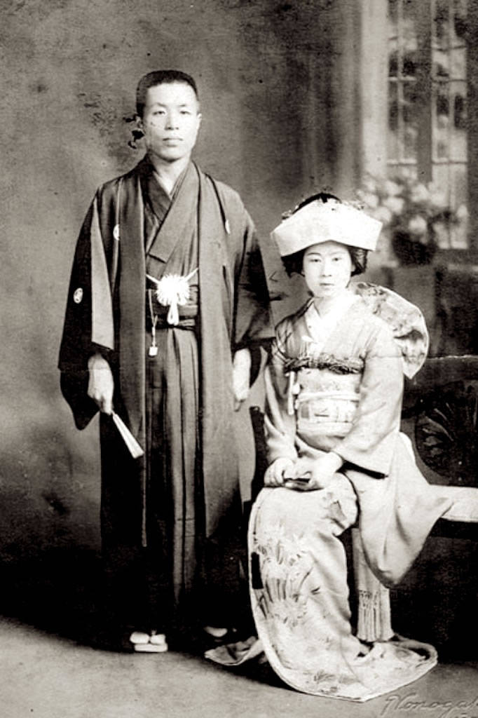 历史老照片:100多年前的日本女性